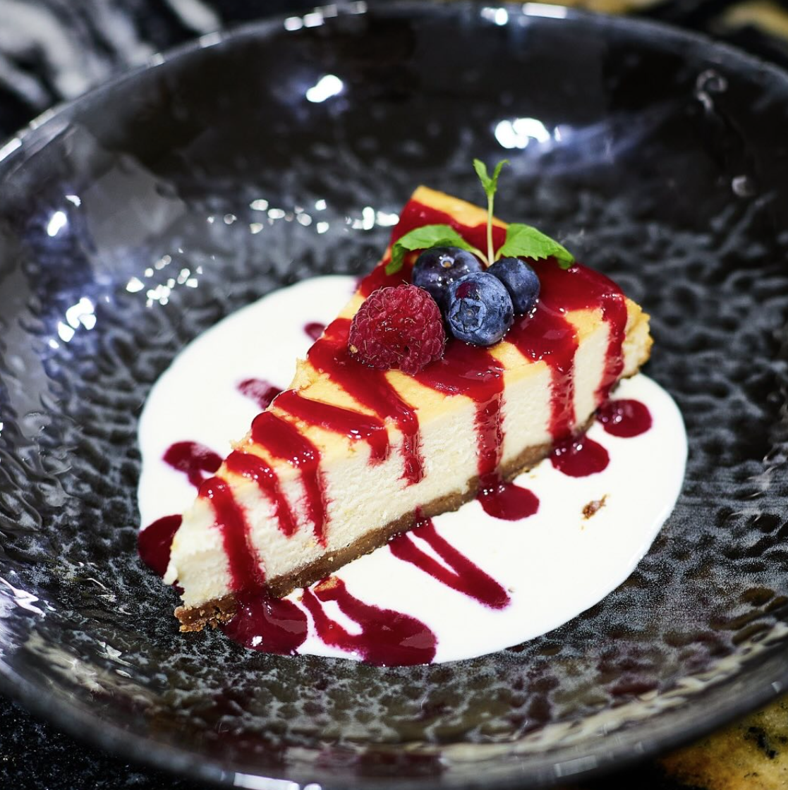 Cheesecake cu fructe de pădure – O fuziune savuroasă