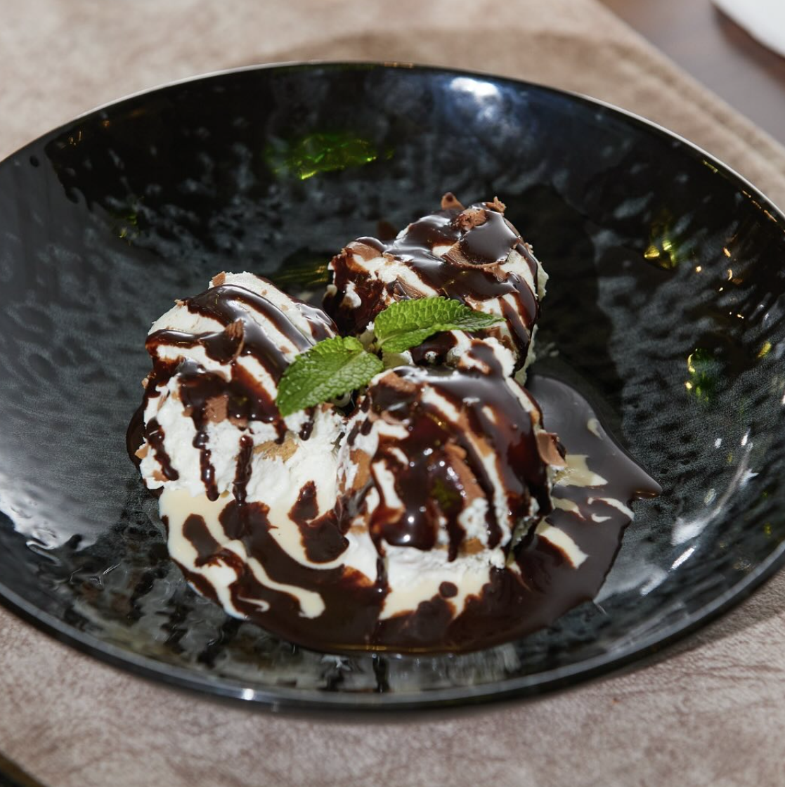 Profiterol – Mic, decadent, imposibil de refuzat
